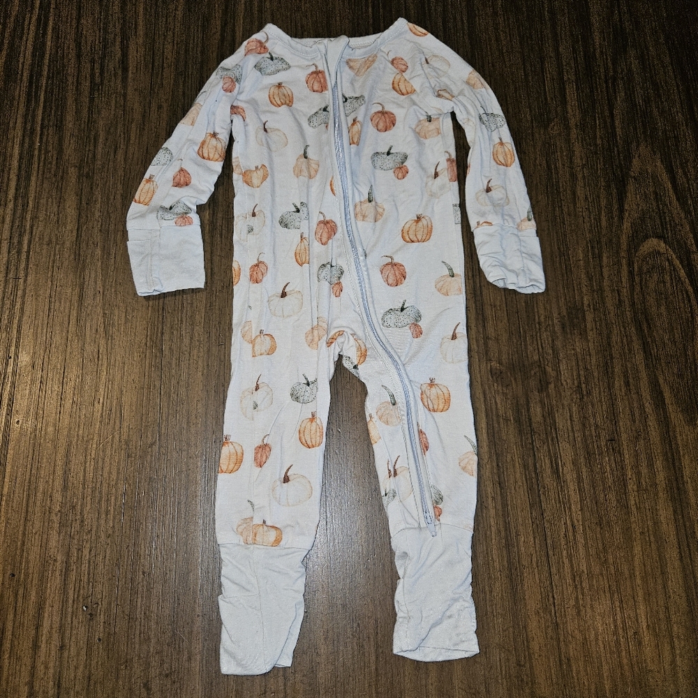 The little one shop Fall Pumpkins One Piece footie Pajama 3-6 months
